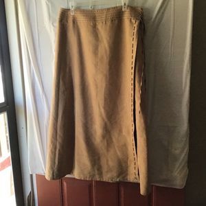 Women’s wraparound skirt